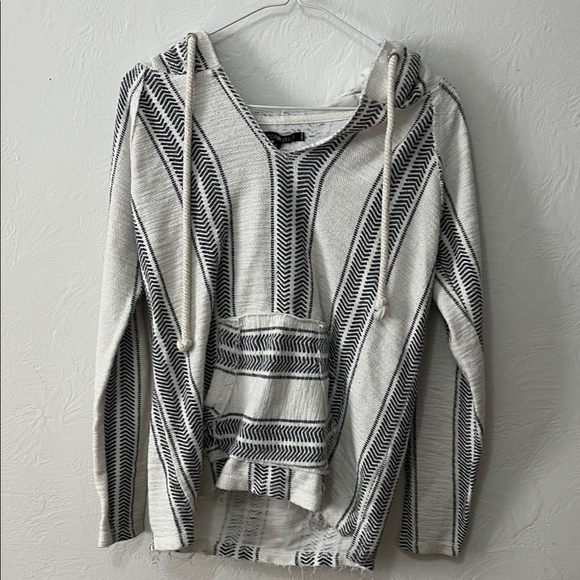 Ocean Drive Textured distressed Knit poncho women’s small - Picture 1 of 4